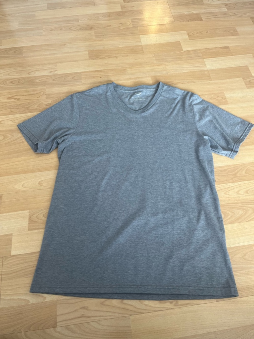 Oakley Men’s Heather Gray Short Sleeve Crew Tee large